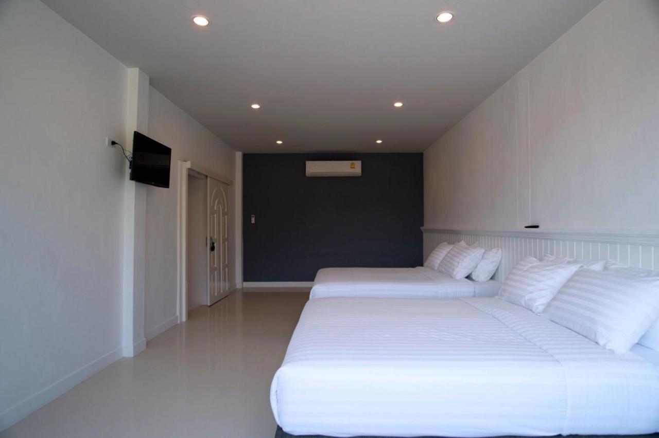 Bhive Hotel นครพนม ภายนอก รูปภาพ